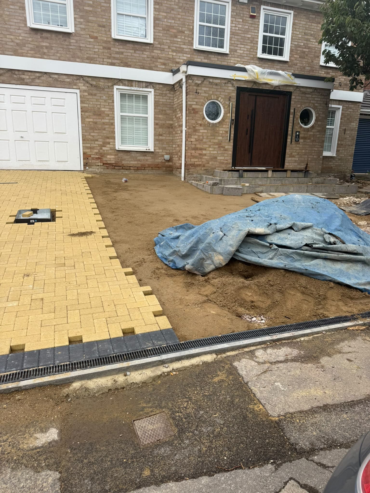 New driveway and planting borders in Maidenhead