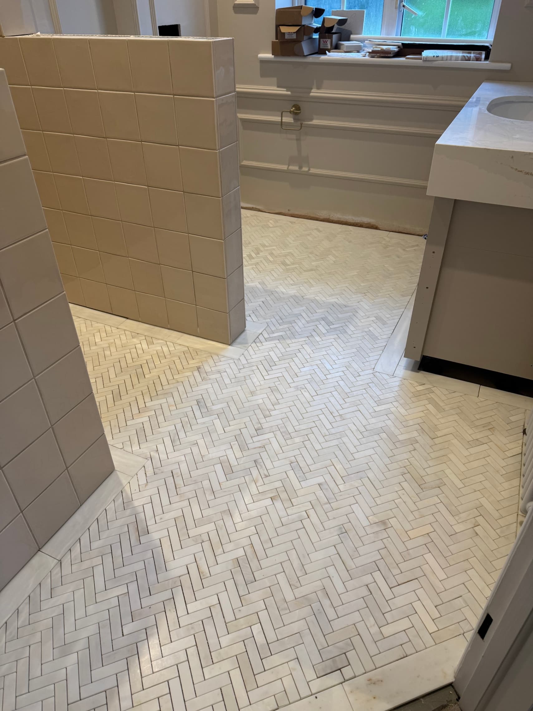 Tiling work in Binfield by K Hadden Tiling — photo 3