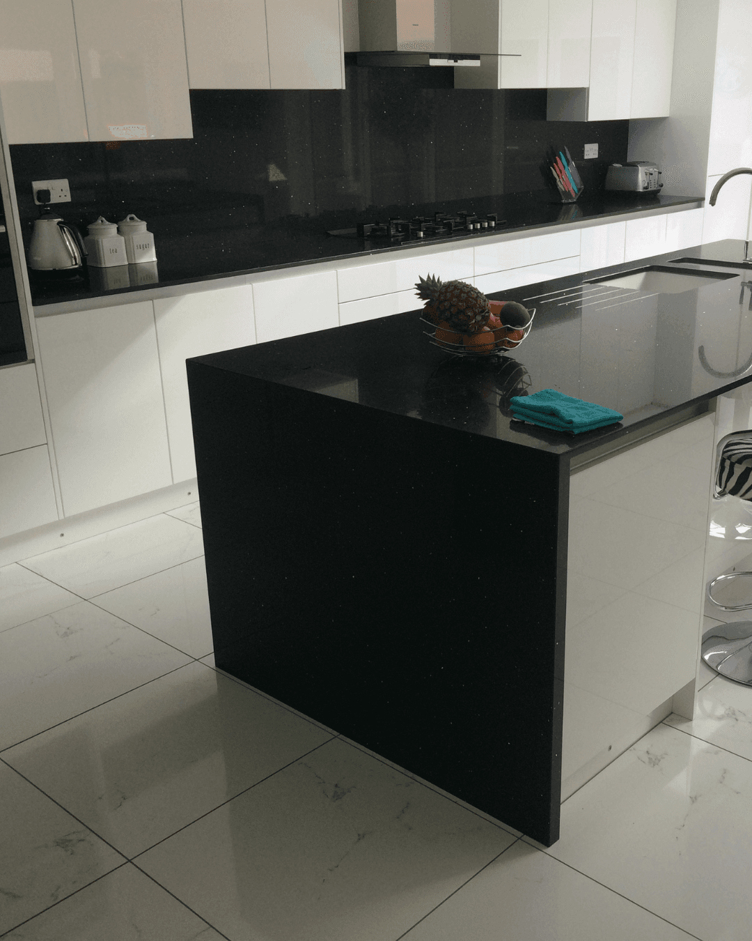 Kitchen tiling by K Hadden Tiling