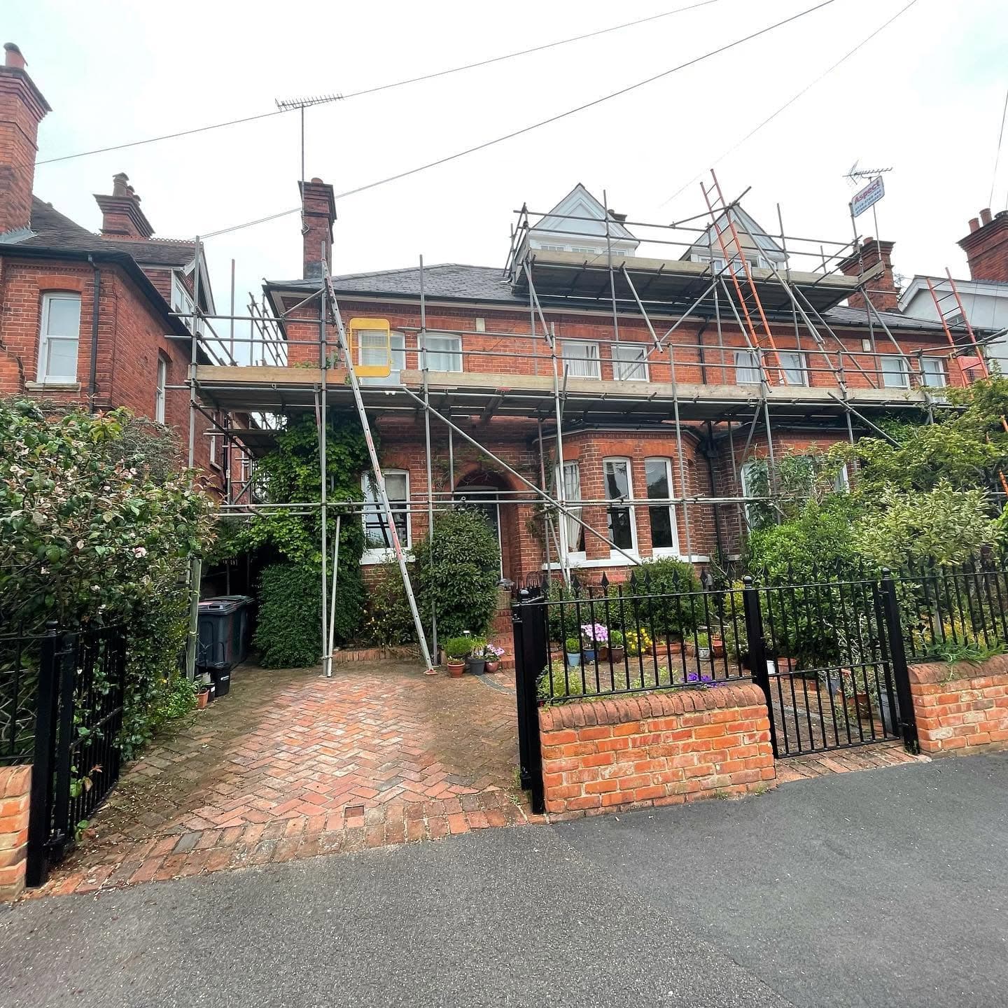 Residential Scaffolding by Aspect Scaffolding